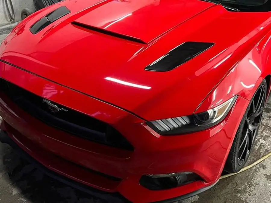 Ford Mustang rojo